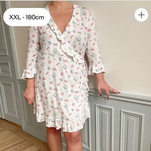 Djerf Avenue Go Slow Robe Summer Berries XXL - Sold Out on Website 🤍